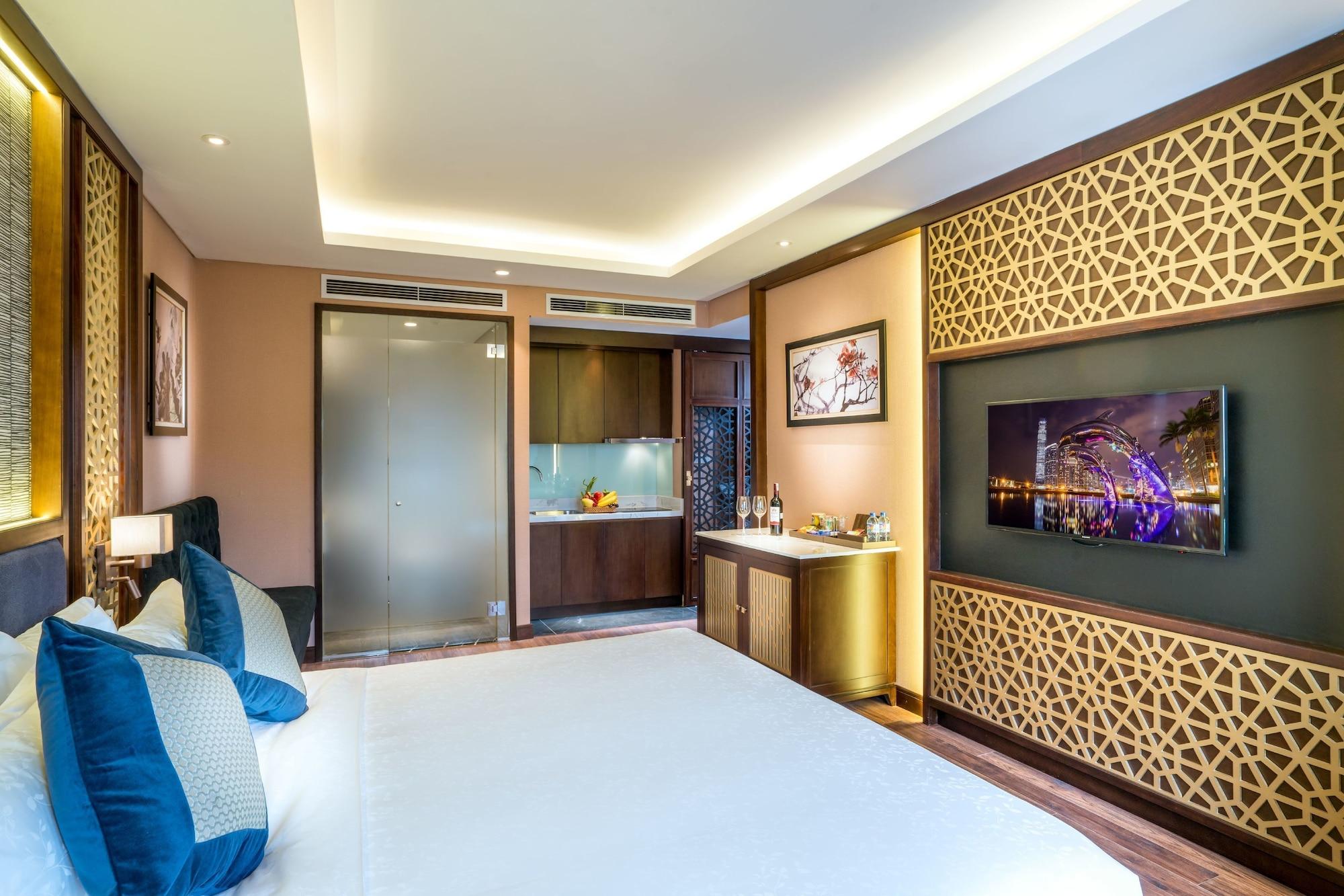 Conifer Grand Hotel Hanoi Bagian luar foto