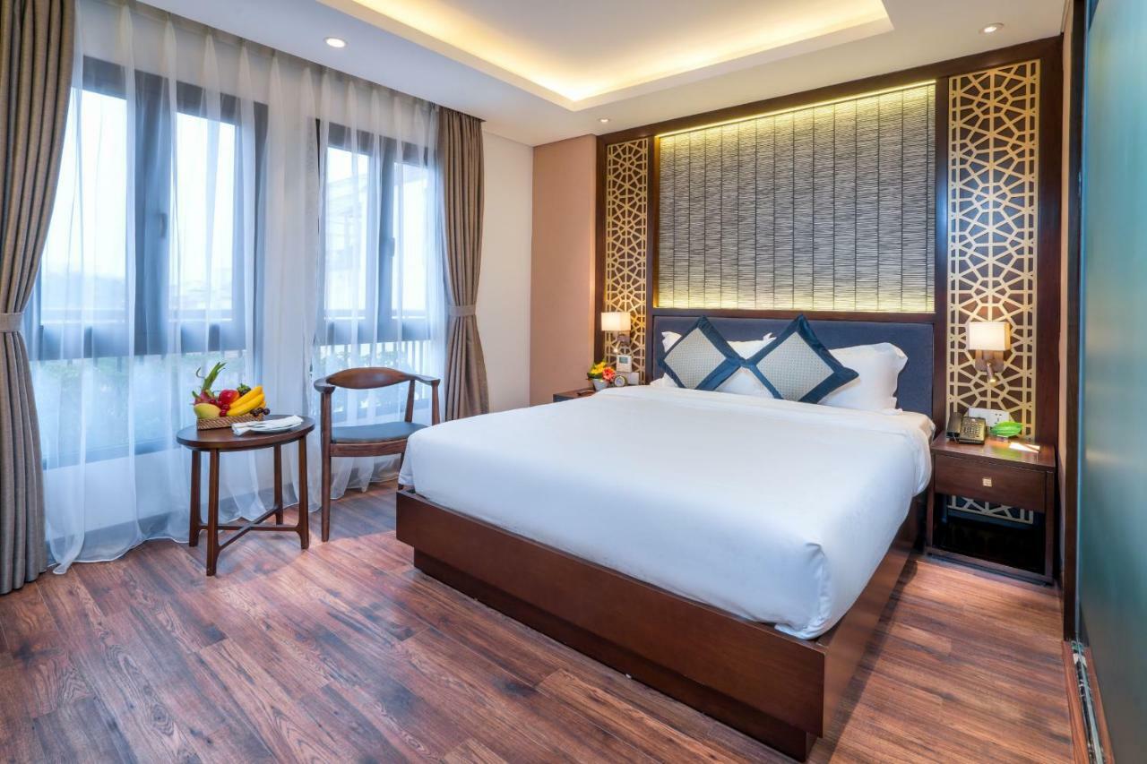 Conifer Grand Hotel Hanoi Bagian luar foto